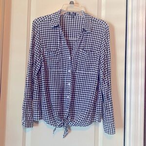 Jones New York Women’s Black and white checkered Top Size Medium